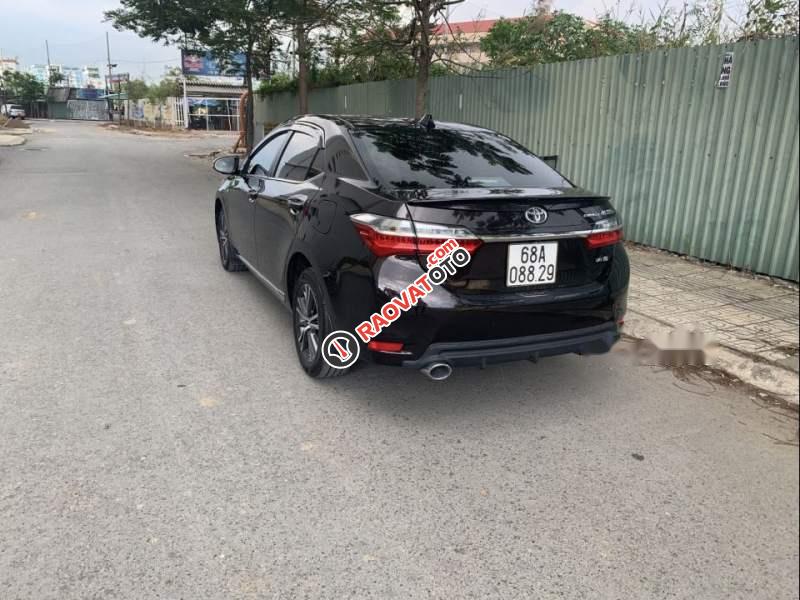 Cần bán Toyota Corolla 1.8G sản xuất năm 2018, màu đen-1