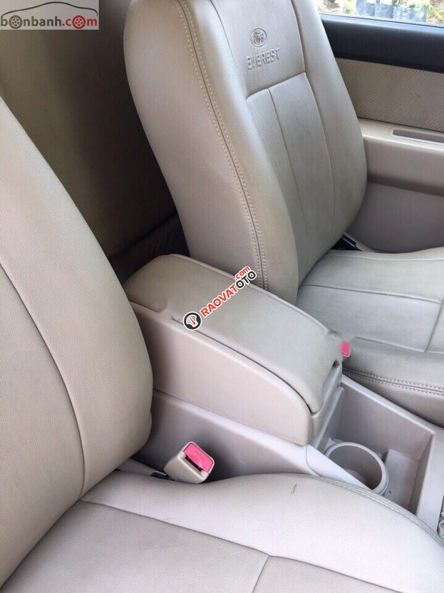 Bán xe Ford Everest 2.5 MT đời 2009, màu bạc, giá chỉ 444 triệu-5
