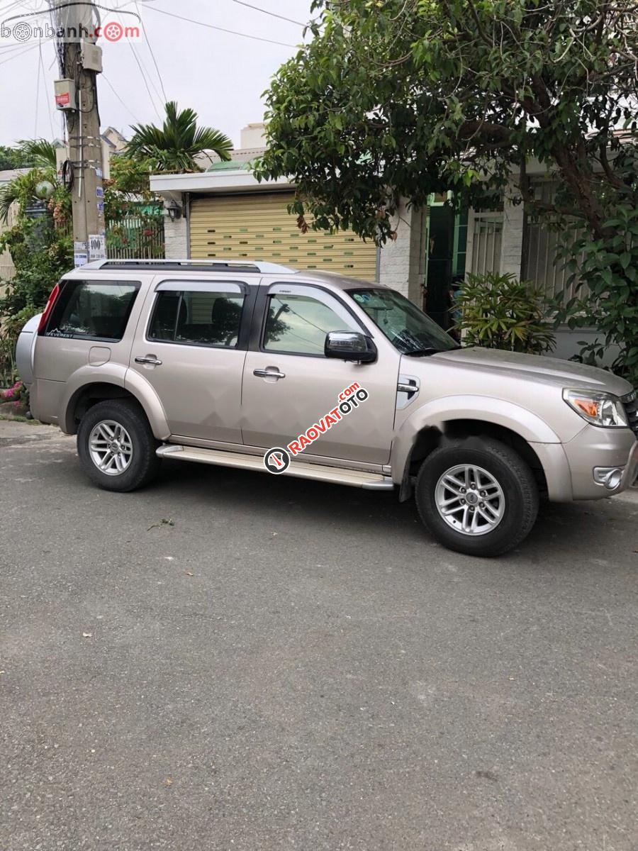 Bán xe Ford Everest 2.5 MT đời 2009, màu bạc, giá chỉ 444 triệu-1
