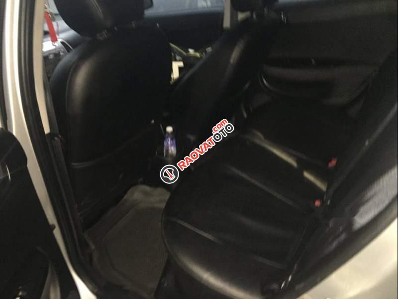 Cần bán gấp Hyundai i20 AT năm 2010, màu bạc, nhập khẩu nguyên chiếc, giá cạnh tranh-4