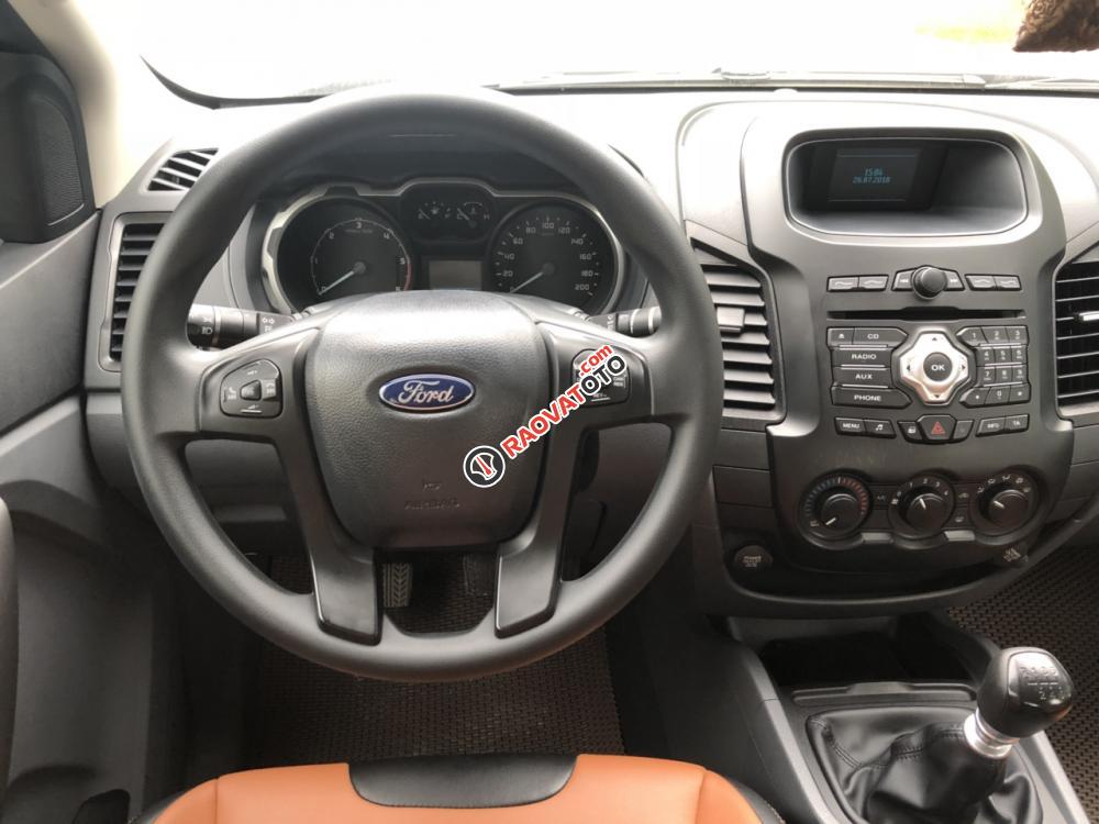 Bán Ford Ranger XLS 4x2 MT đời 2017, nhập khẩu, như mới cứng-7