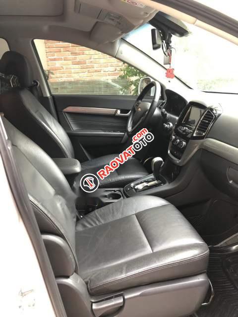 Cần bán lại xe Chevrolet Captiva năm sản xuất 2017, màu trắng -1