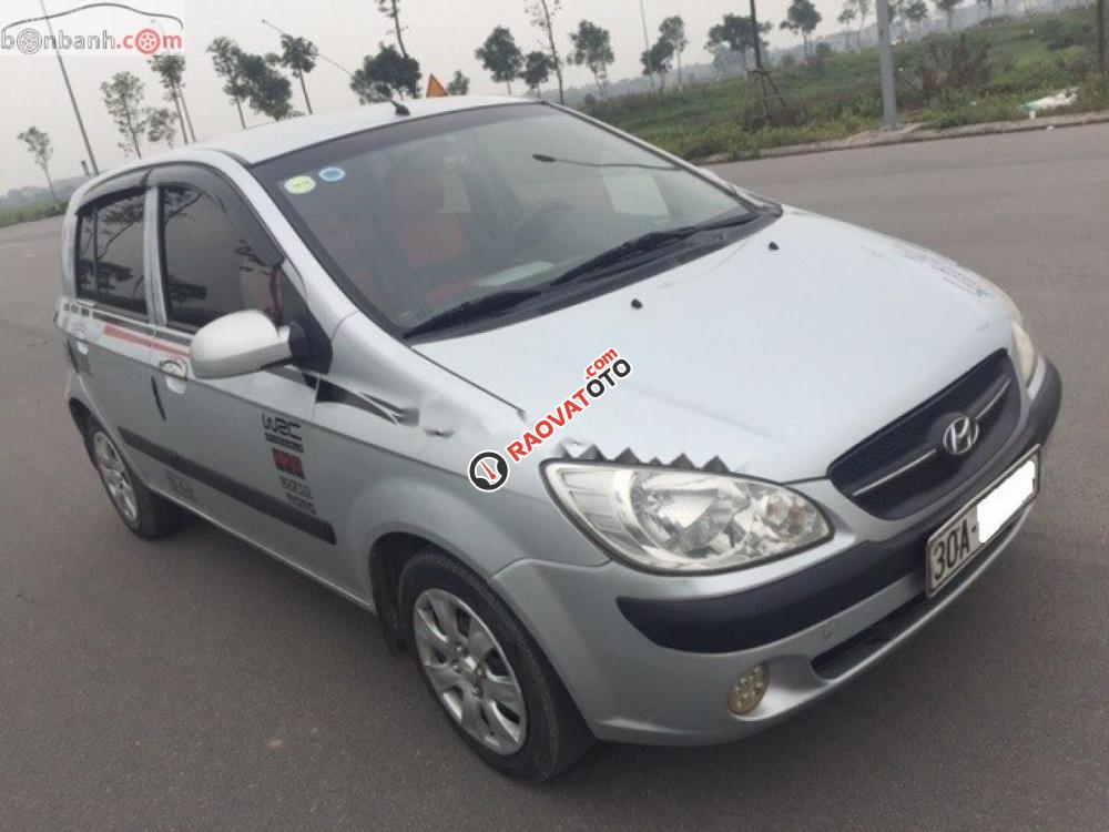 Cần bán Getz sản xuất 2010, xe bản đủ kịch đồ như 2 đèn trần, túi khí vô lăng, tay lái gật gù, khóa khiển từ xa, hộp đựng kính phía lái-4