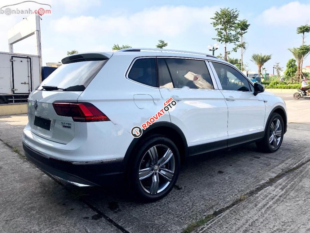Bán Volkswagen Tiguan AllSpace 2019 - SUV Đức 7 chỗ, nhập khẩu nguyên chiếc mạnh mẽ, hiện đại-1