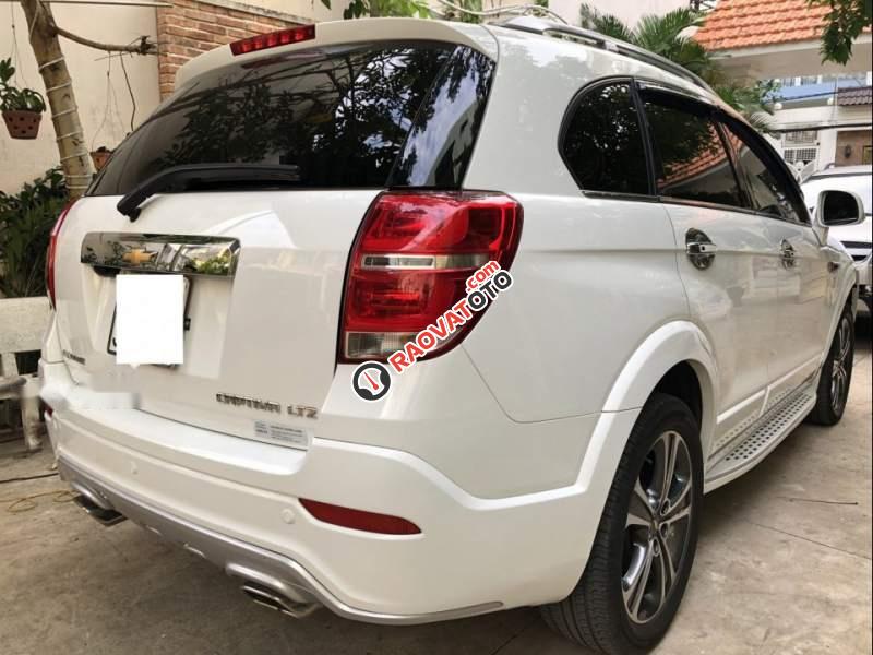 Cần bán lại xe Chevrolet Captiva năm sản xuất 2017, màu trắng -4
