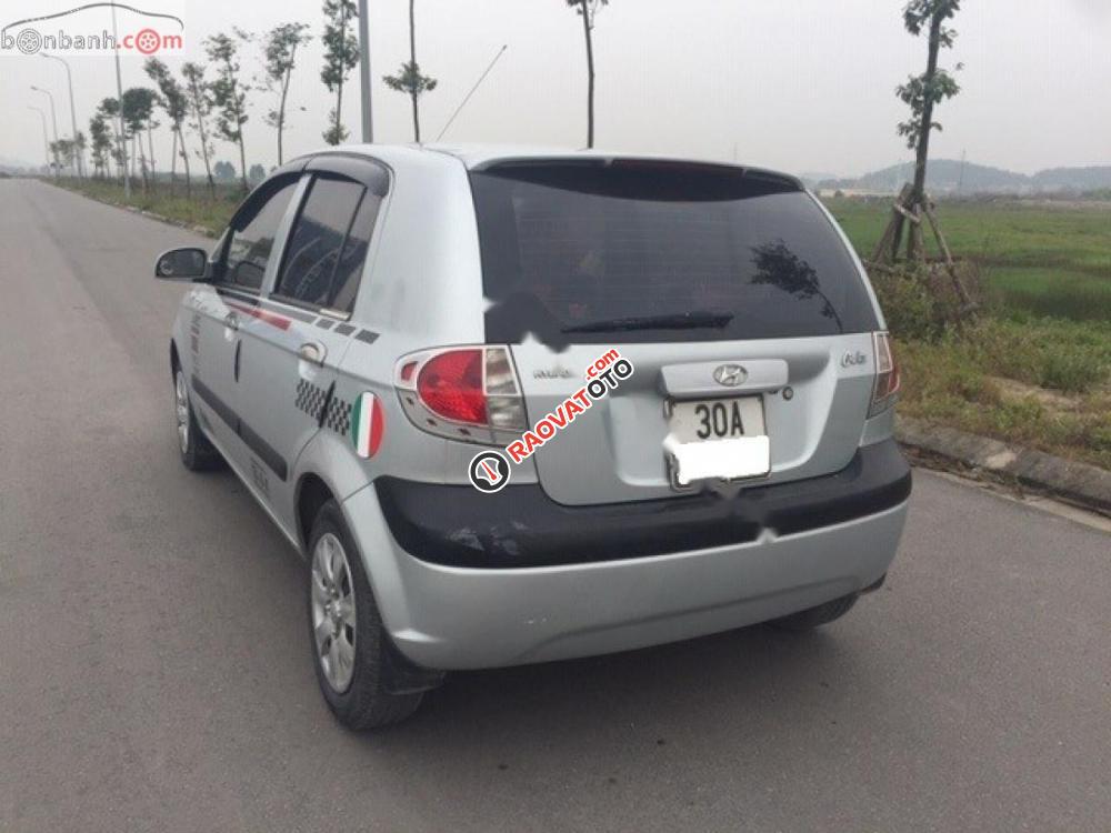 Cần bán Getz sản xuất 2010, xe bản đủ kịch đồ như 2 đèn trần, túi khí vô lăng, tay lái gật gù, khóa khiển từ xa, hộp đựng kính phía lái-2