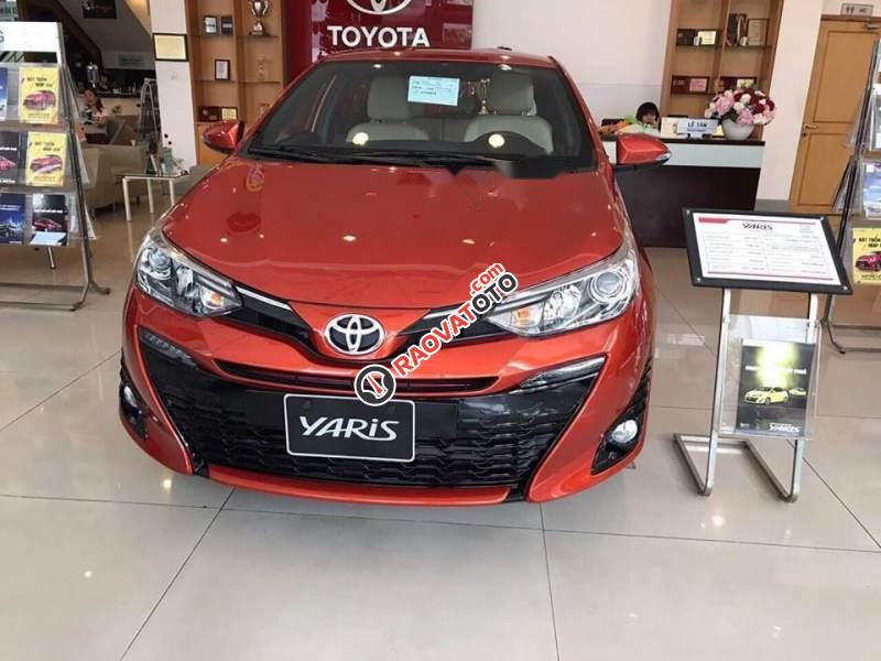 Cần bán xe Toyota Yaris 2018, màu đỏ, nhập khẩu-4