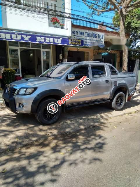 Cần bán xe Toyota Hilux 3.0G đời 2014, màu bạc, nhập khẩu chính chủ, giá tốt-3