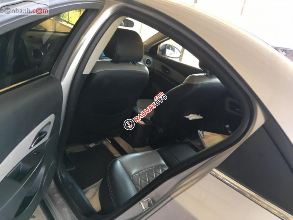Bán xe Chevrolet Cruze LS 1.6 sản xuất năm 2014, số tay, máy xăng, màu ghi, nội thất màu đen, đã đi 97000 km-3
