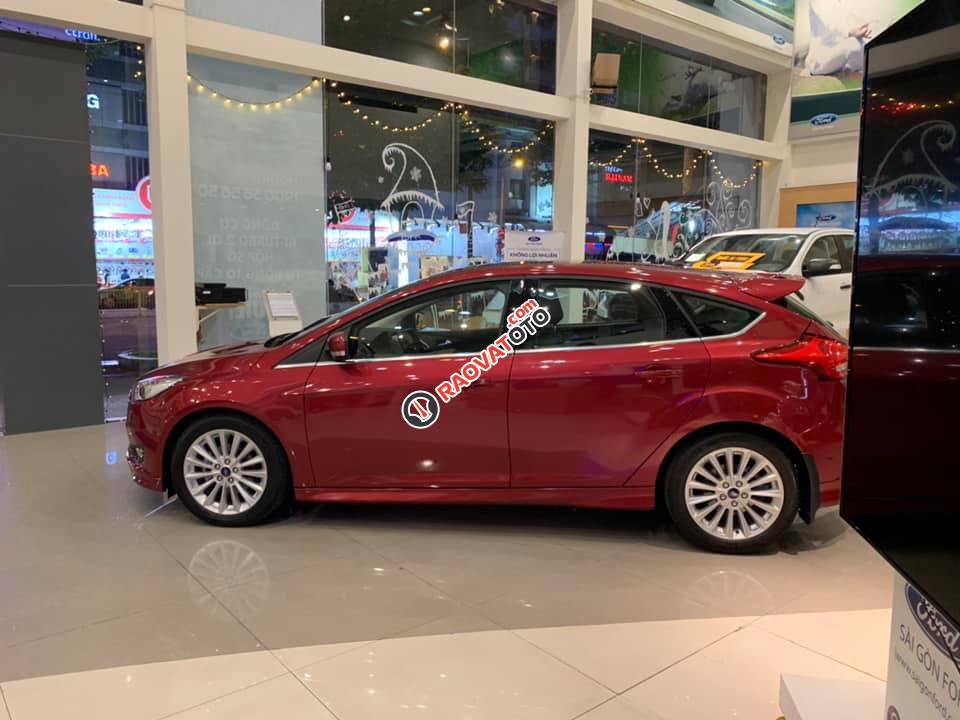 Bán xe Ford Focus Trend, Titanium và Sport 2019, Khuyến mãi: BHVC, Phim, Camera hành trình,.. LH ngay: 093.543.7595-7