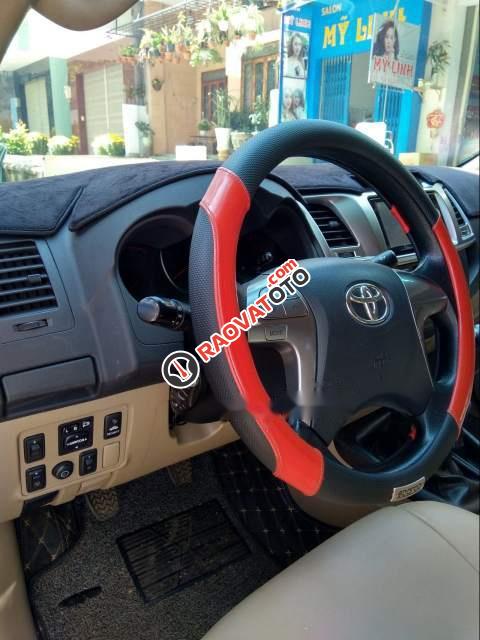 Cần bán xe Toyota Hilux 3.0G đời 2014, màu bạc, nhập khẩu chính chủ, giá tốt-2