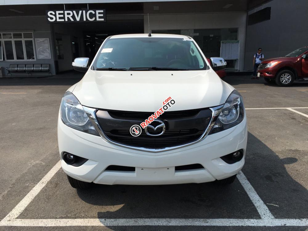 Mazda Gia Lai bán xe BT-50 2.2 MT, màu trắng, xe có sẵn giao ngay-4