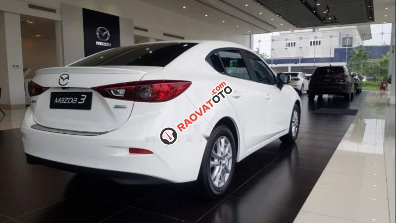 Bán Mazda 3 đời 2019, màu trắng giá cạnh tranh-3