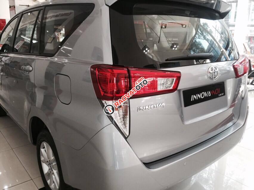 Toyota Tân Cảng-Innova 2.0G AT""Duy nhất trong tuần giảm giá khai niên, tặng thêm quà tặng"Trả trước 200tr. 0933000600-10