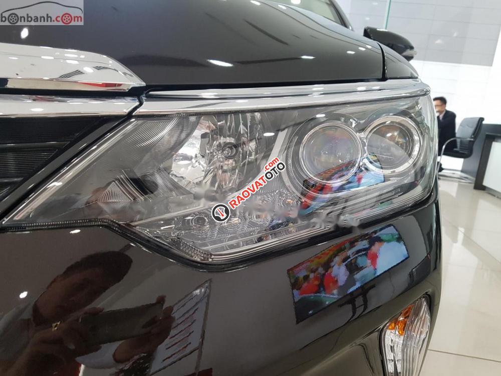 Bán Toyota Camry 2.0 E 2019, giá 997 triệu-8