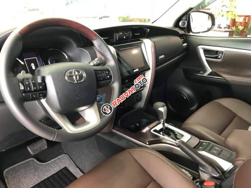 Bán Toyota Fortuner 2.8 AT 4x4 năm 2019, màu xám, nhập khẩu nguyên chiếc-0