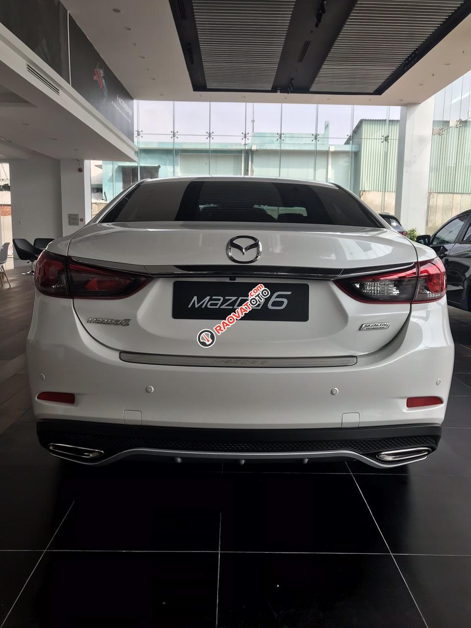 Mazda 6 2.0 Premium, vay 85%Trả trước 240tr lấy xe-2