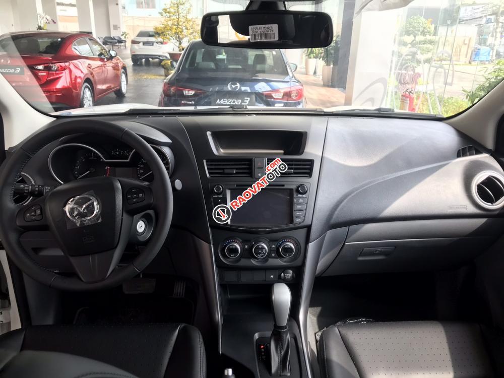 Mazda BT50 2019, vay 85%, trả trước 200tr-2