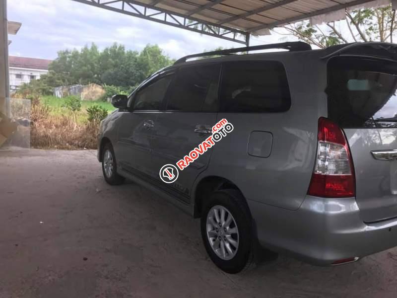 Bán xe Toyota Innova V sản xuất 2012, màu xám, giá chỉ 498 triệu-4