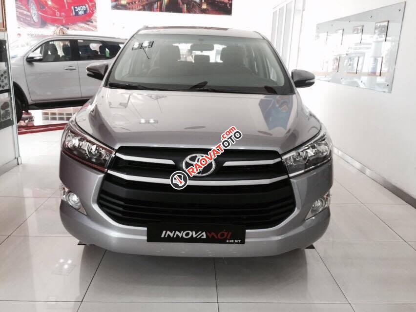 Toyota Tân Cảng-Innova 2.0G AT""Duy nhất trong tuần giảm giá khai niên, tặng thêm quà tặng"Trả trước 200tr. 0933000600-6