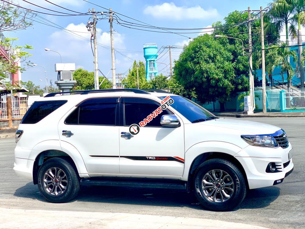 Bán Toyota Fortuner TRD Sportivo 2016 chạy lướt 28.000km, mới như xe hãng-5