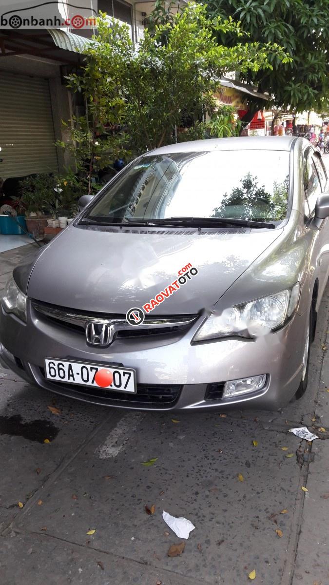 Cần bán Honda Civic 1.8 AT năm sản xuất 2006, màu bạc xe gia đình-0