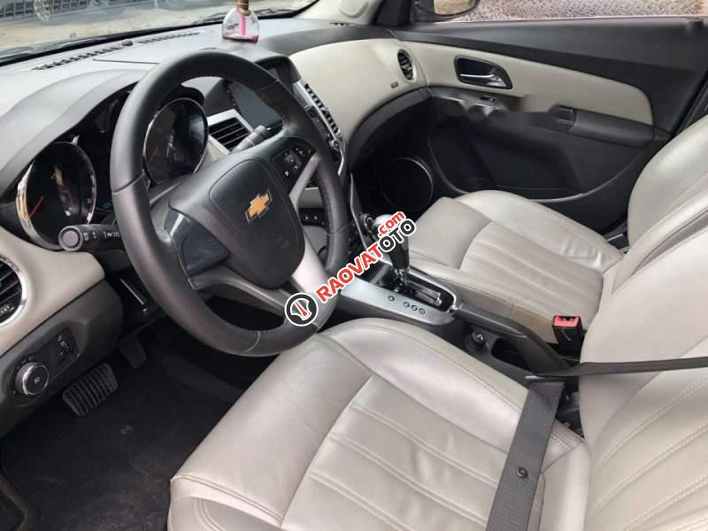 Cần bán lại xe Chevrolet Cruze LTZ đời 2014, màu đen-2