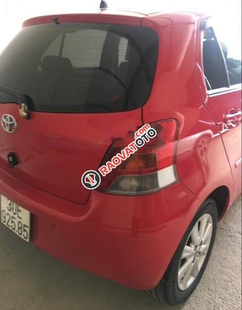 Cần bán gấp Toyota Yaris AT đời 2011, màu đỏ, xe đẹp như mới-0