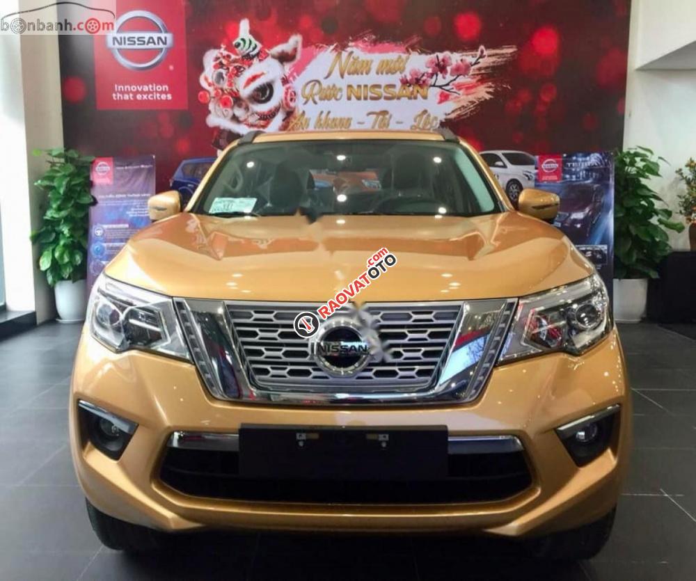 Cần bán Nissan Terrano Terra V 2.5 AT 4WD năm 2018, màu vàng, xe nhập-2