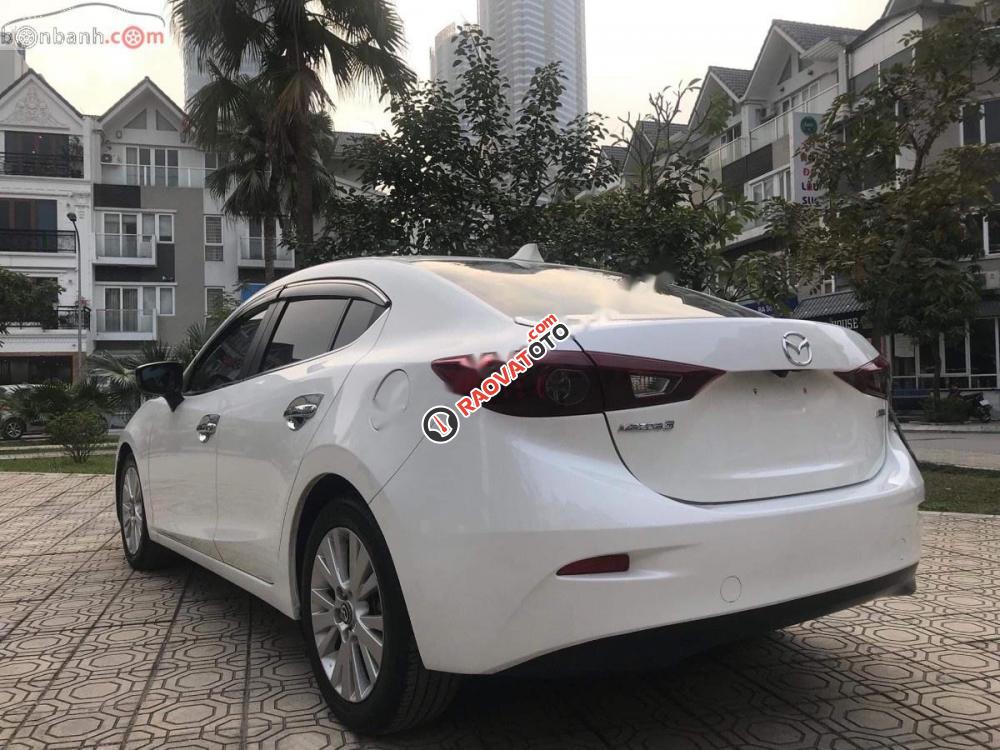 Cần bán Mazda 3 1.5 sản xuất năm 2015, màu trắng, giá 596tr-2