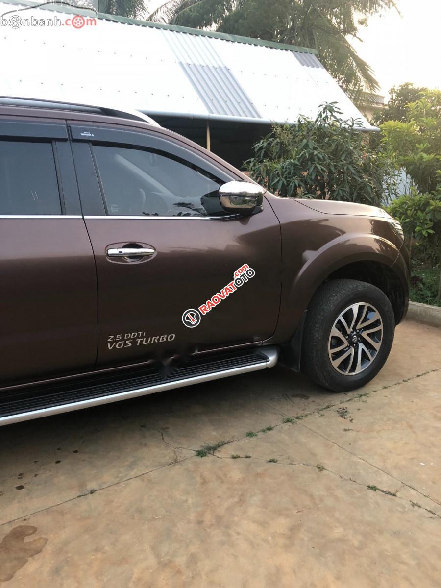 Bán xe Nissan Navara VL đời 2017, màu nâu, xe còn như mới-0