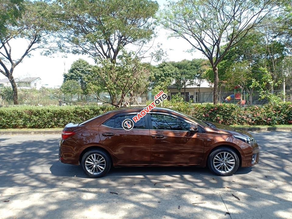 Bán xe Toyota Corolla Altis sản xuất 2015, màu nâu, xe nhà cần tiền bán gấp 645 triệu-6