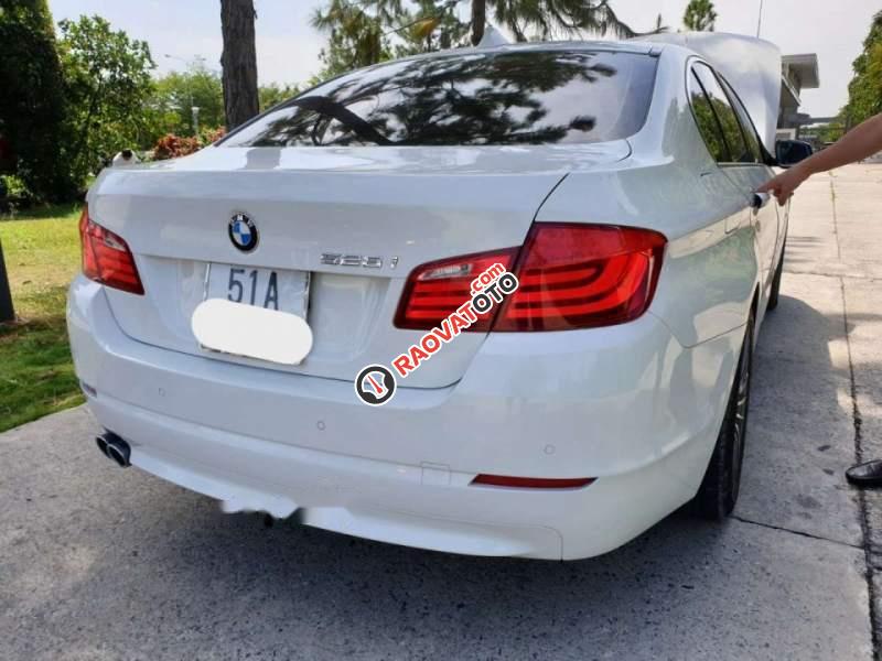Cần bán BMW 5 Series 528i sản xuất năm 2010, màu trắng, xe còn mới tinh-1