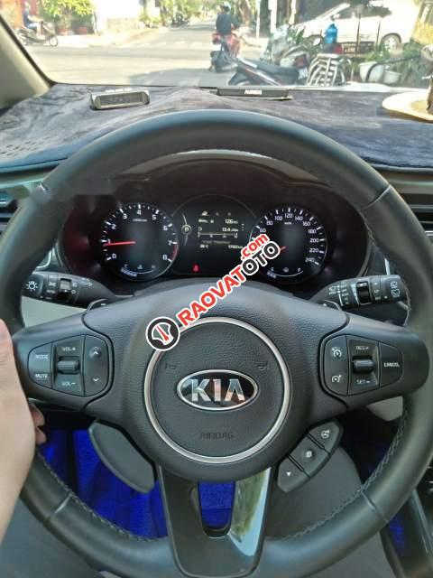 Cần bán lại xe Kia Rondo GATH đời 2016, màu trắng, xe đẹp từ trong ra ngoài-2