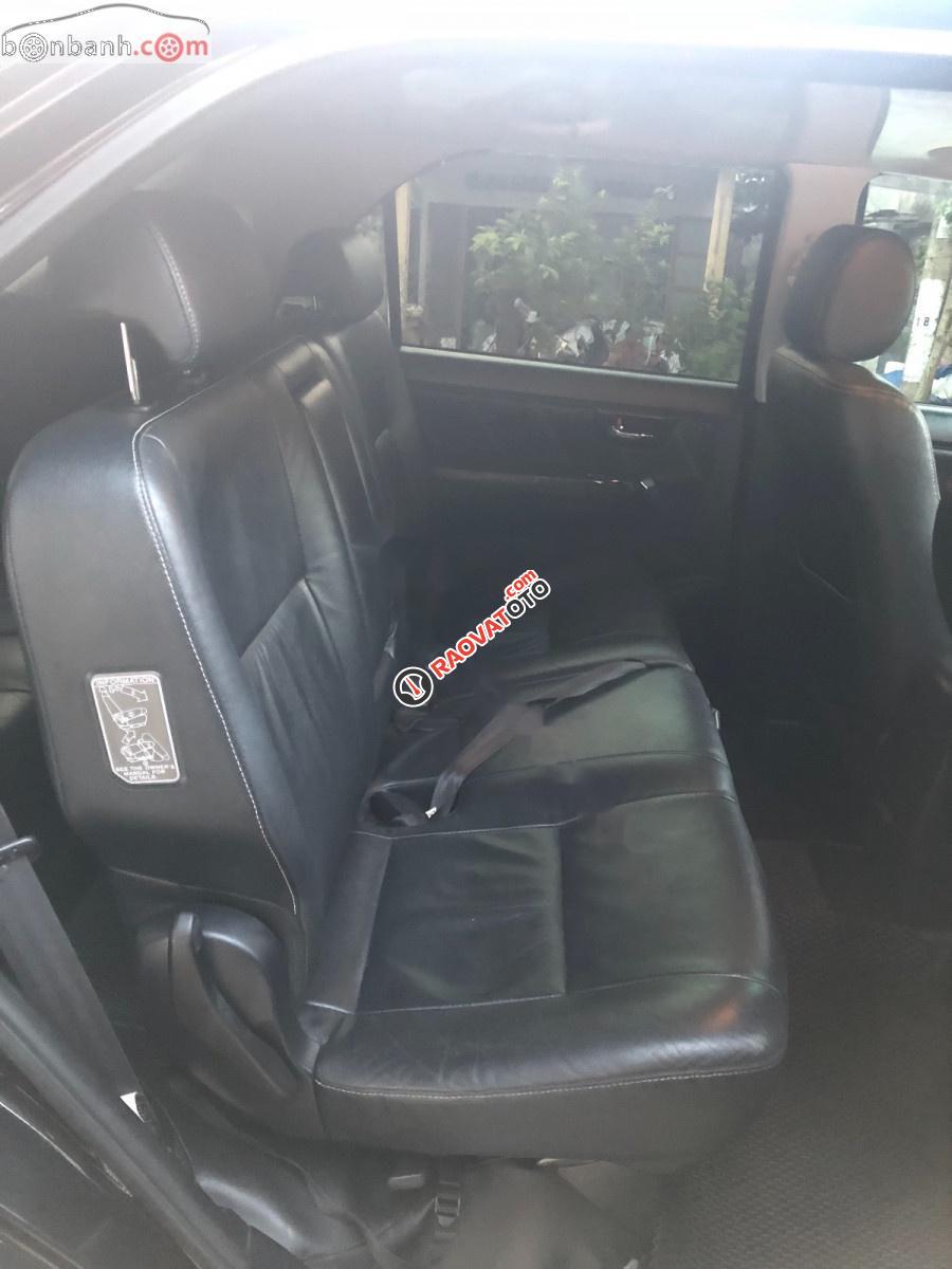 Bán Toyota Fortuner 2.7V 4x4 AT 2014, màu đen, số tự động-1