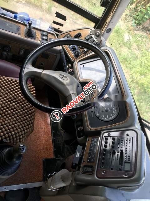 Cần bán gấp Hyundai Universe năm sản xuất 2005, màu trắng, nhập khẩu, giá tốt-3