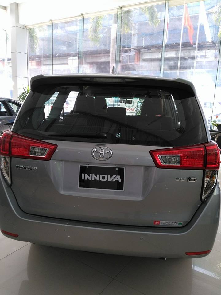 Cần bán Toyota Innova 2.0G đời 2020, màu xám, giá tốt-5