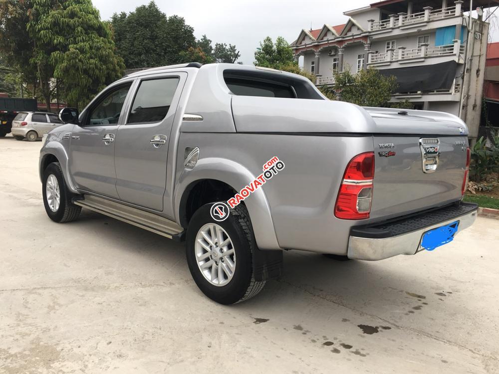 Cần bán xe Toyota 2.5MT năm 2015, màu bạc, nhập khẩu nguyên chiếc-8