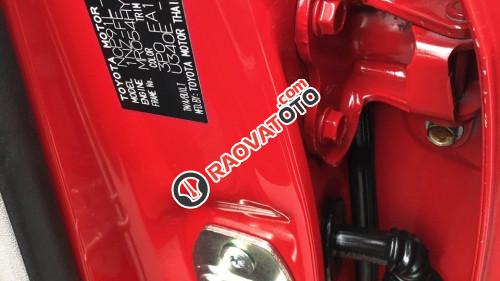 Gia đình cần bán xe Yaris 2011, màu đỏ-2