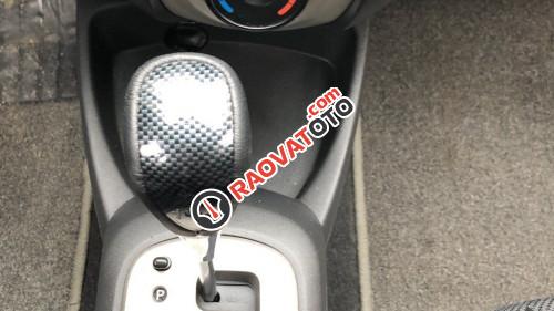 Gia đình cần bán xe Yaris 2011, màu đỏ-1