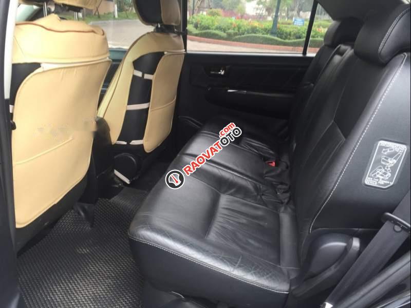 Bán xe Toyota Fortuner 2.7V 4x4AT năm 2014, màu đen chính chủ-0