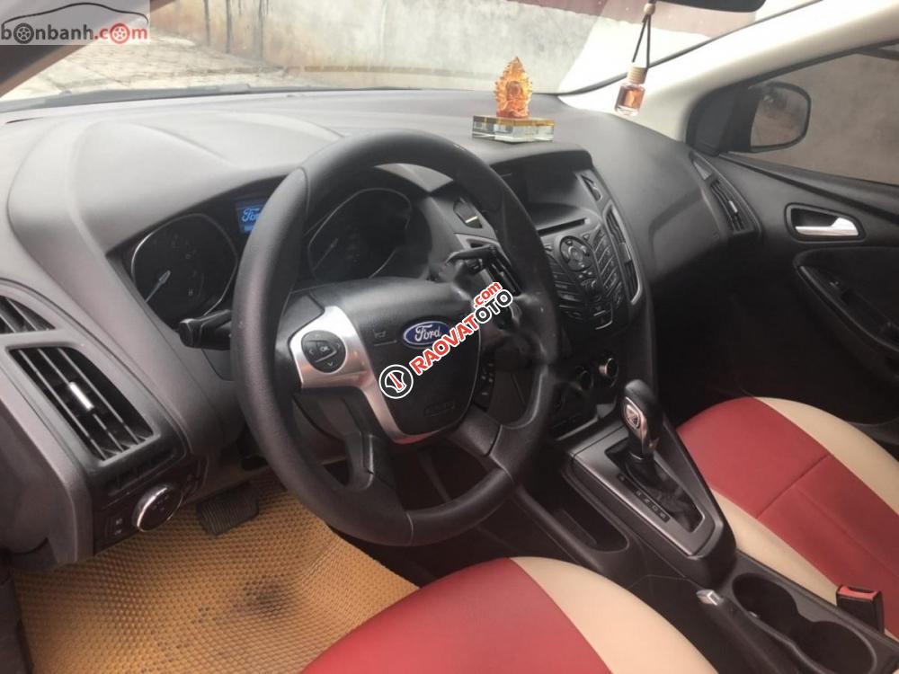 Cần bán lại xe Ford Focus 1.6AT 2013, màu đỏ, xe đẹp xuất sắc-3