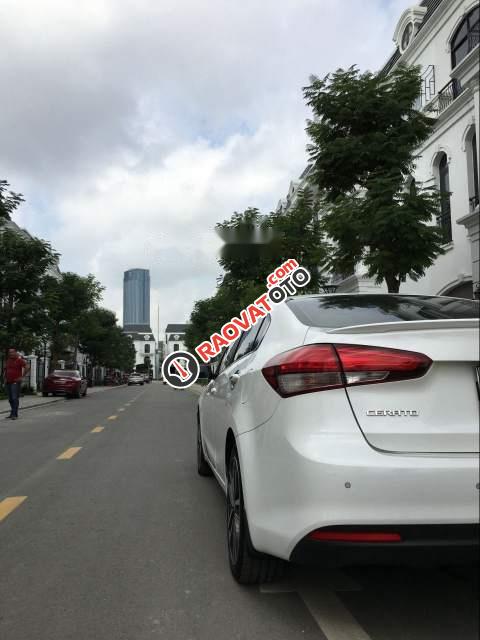 Cần bán gấp Kia K3 2.0 2016, màu trắng, giá tốt-2