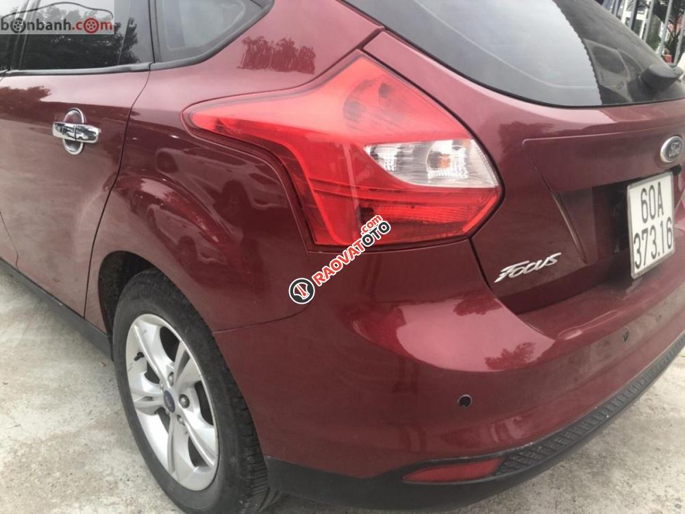 Cần bán lại xe Ford Focus 1.6AT 2013, màu đỏ, xe đẹp xuất sắc-2