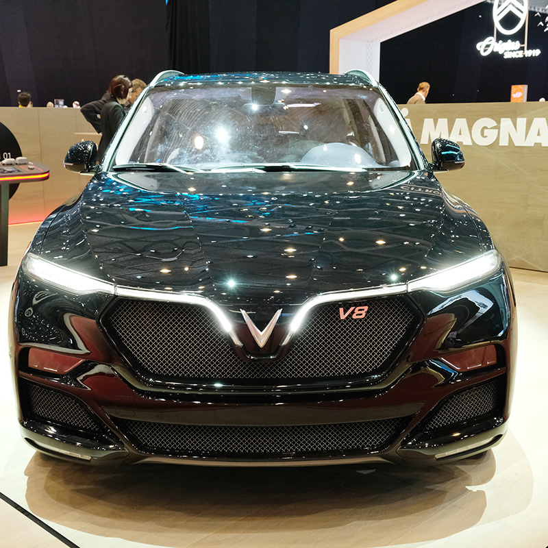 Cận cảnh VinFast LUX V8 trước giờ khai mạc Geneva Motor Show 2019 a2
