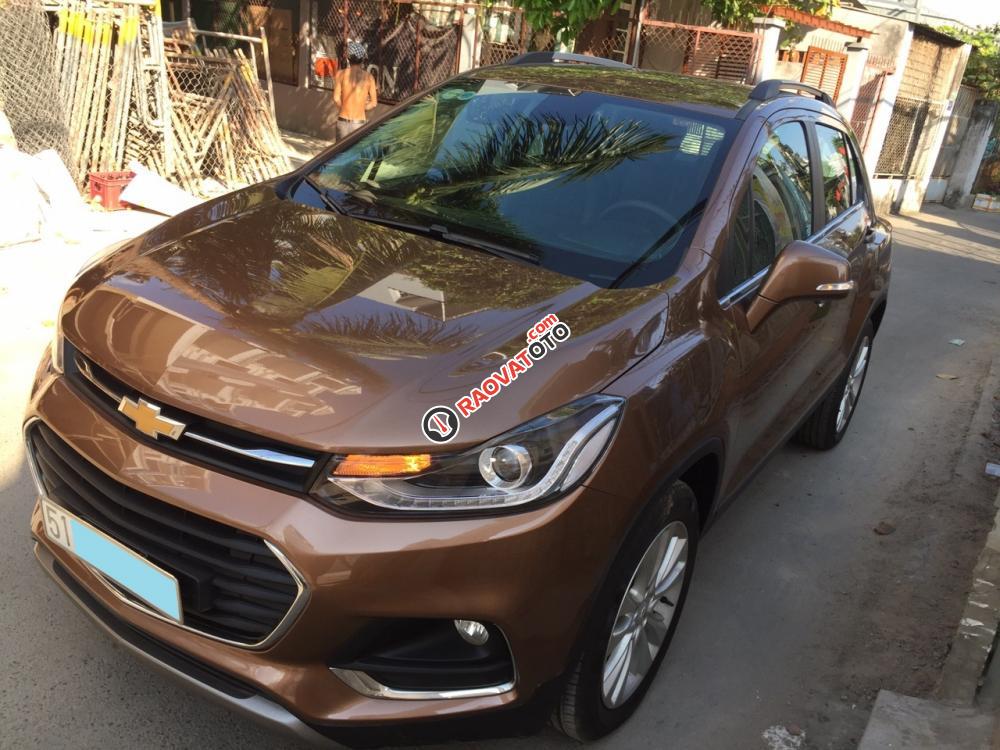 Bán xe Chevrolet Trax 2018 nhập khẩu Hàn Quốc, màu nâu-1