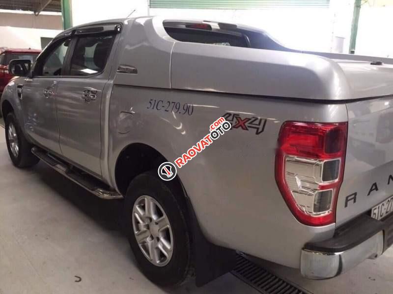 Cấn bán Ford Ranger XLT MT 2013, xe đẹp như hình, đẹp từ nội thất đến ngoại thất-3