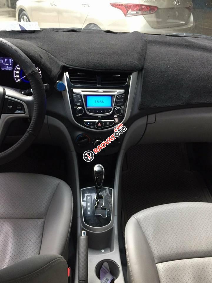 Cần bán xe Hyundai Accent 2013 số tự động màu trắng-5