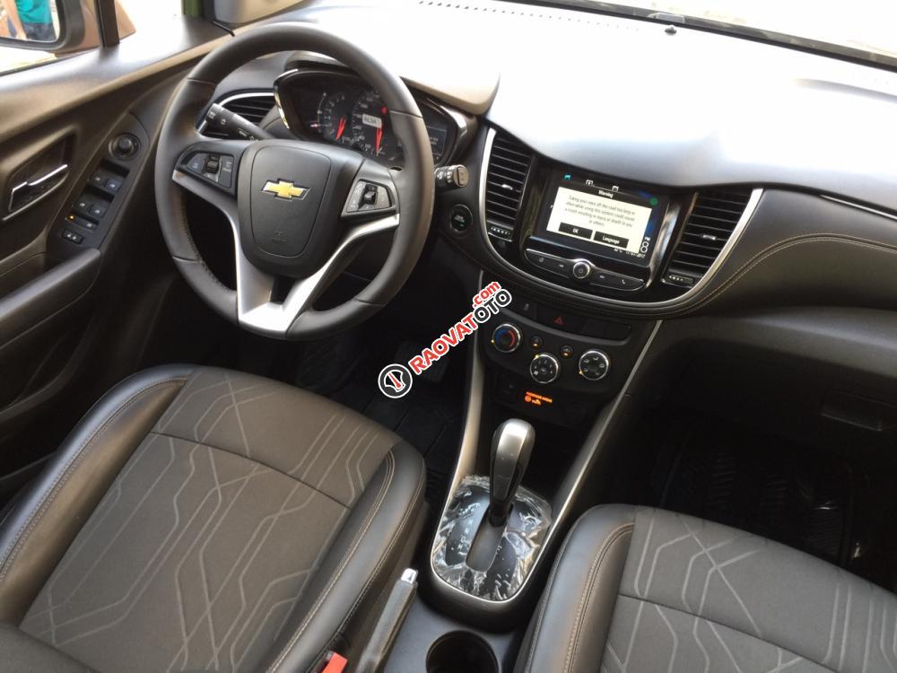 Bán xe Chevrolet Trax 2018 nhập khẩu Hàn Quốc, màu nâu-9