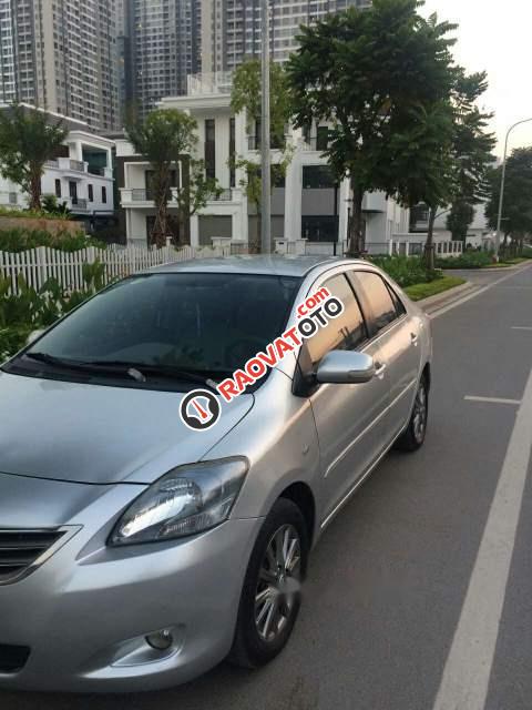 Cần bán gấp Toyota Vios E 1.5MT đời 2013, màu bạc chính chủ-5